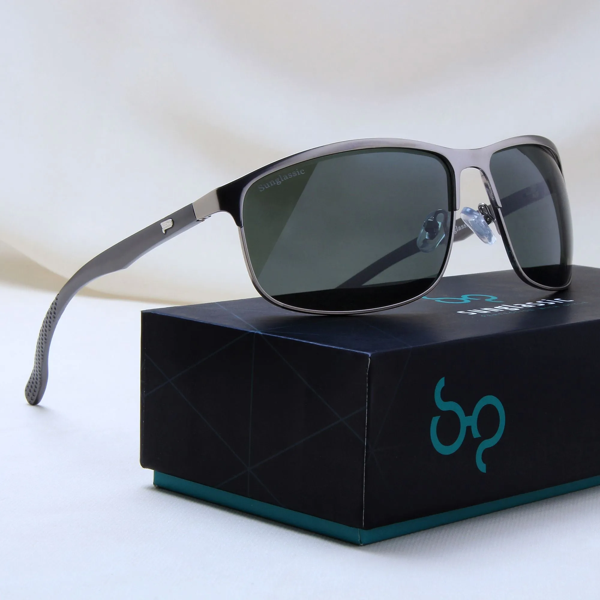 Stylish Radiant Rectangle Sunglasses with Polarized Gray Green Lenses