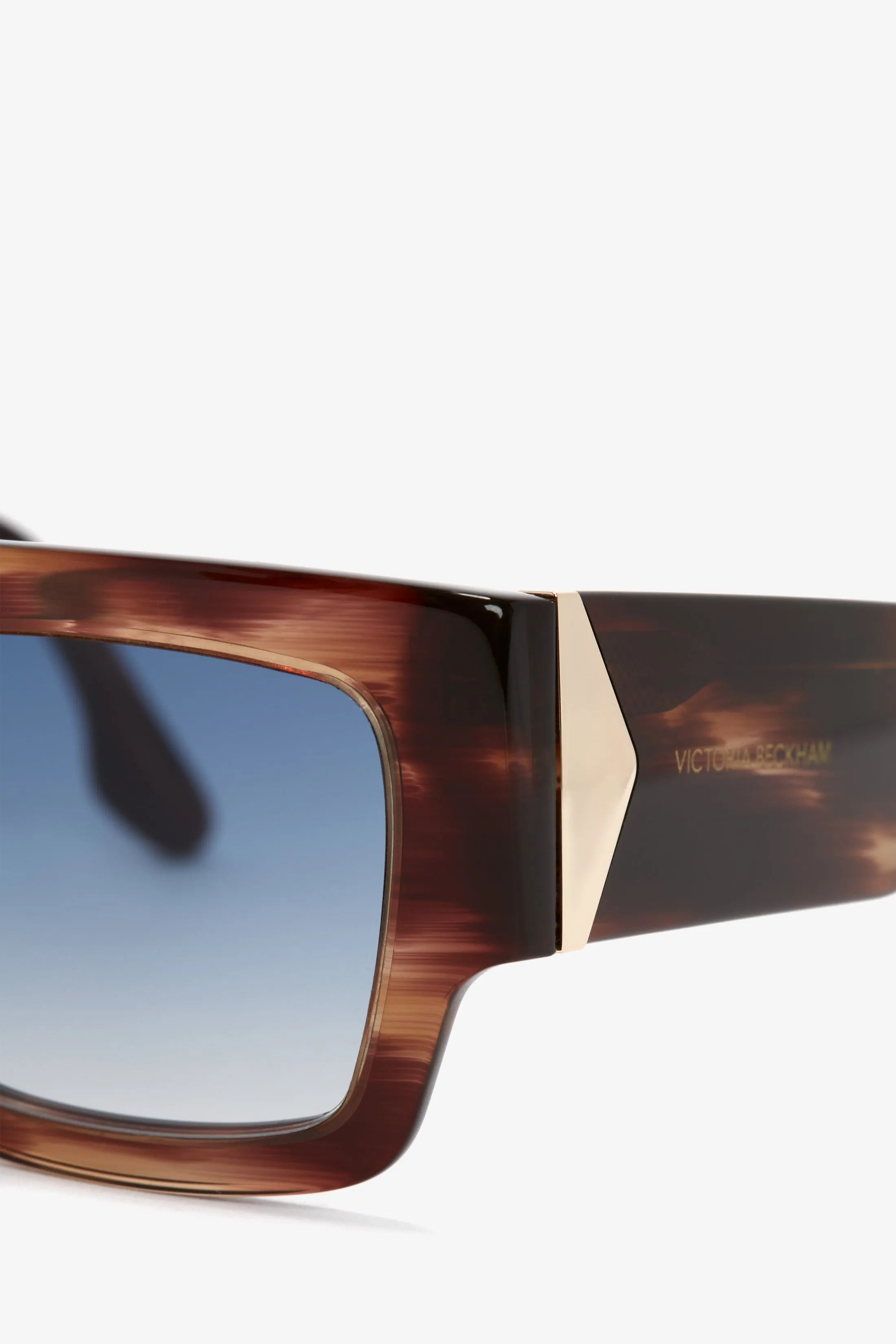 V Plaque Frame Sunglasses In Dark Brown Horn